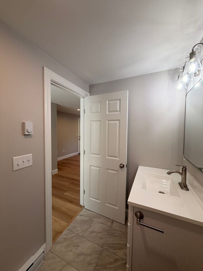 Building Photo - Brand New spacious Studio available in a great location.