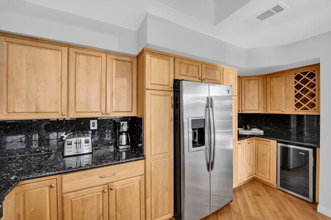 Building Photo - 2533 Seascape Dr