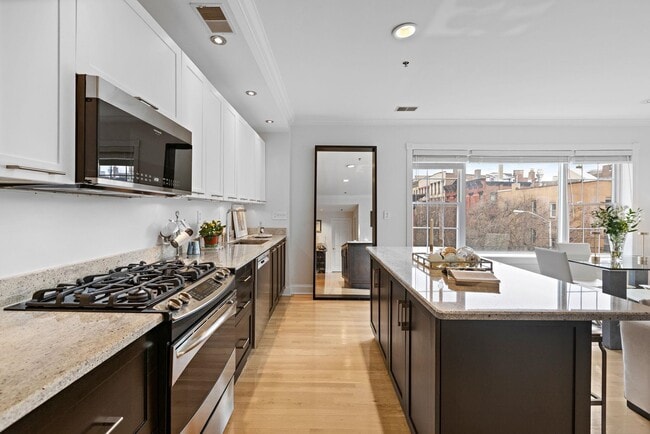 Building Photo - 99 PARK Ave