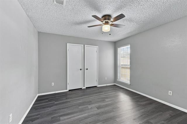 Building Photo - 512 Sussex Dr