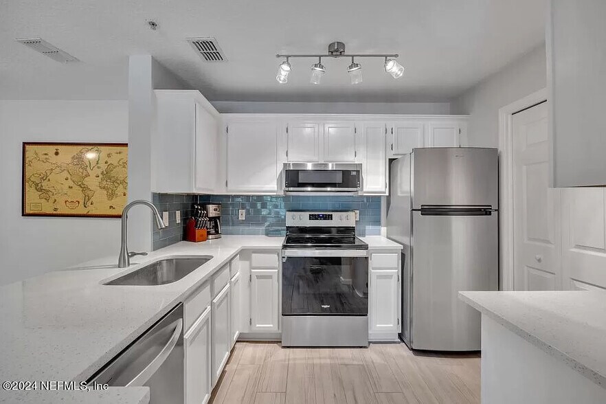 Building Photo - 7701 Timberlin Park Blvd