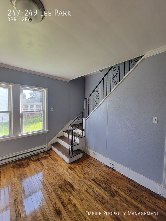 Building Photo - 247-249 Lee Park-