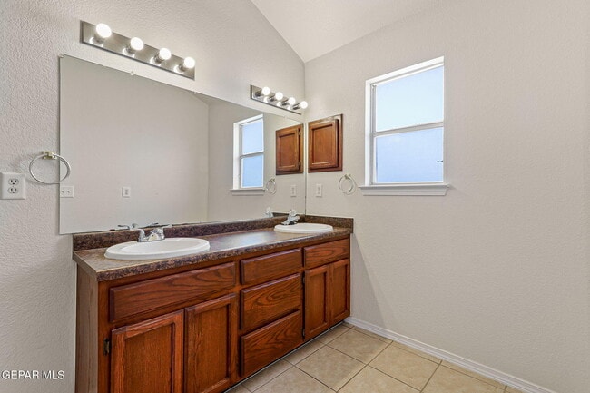 Building Photo - 12720 Tierra Mina Dr