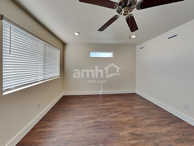 Building Photo - 1349 Marysville Ave