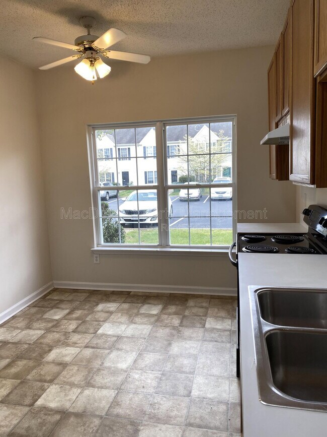 Building Photo - 2909 Broyhill Ct