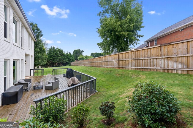 Building Photo - 4221 Willow Oak Dr