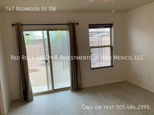 Building Photo - 747 Redwood St SW