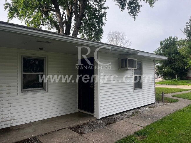 Building Photo - 206-A California-