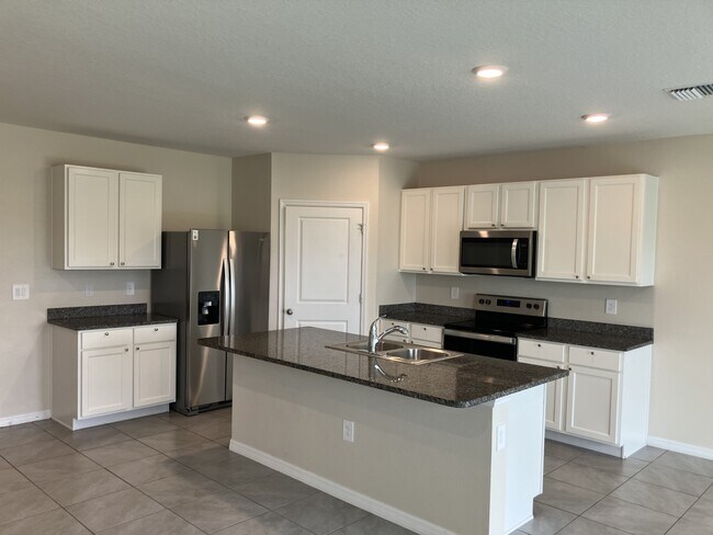 Building Photo - 17448 Harvest Moon Way