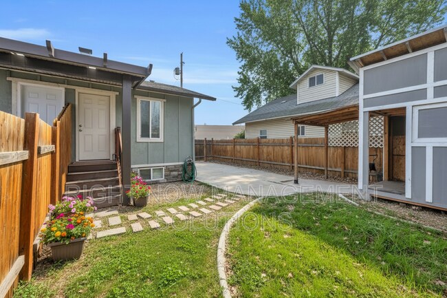 Building Photo - 202 S Middleton Rd