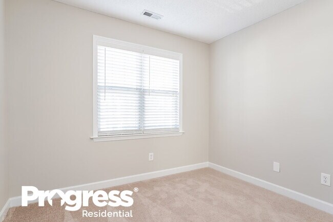 Building Photo - 1932 Shadow Glen Dr