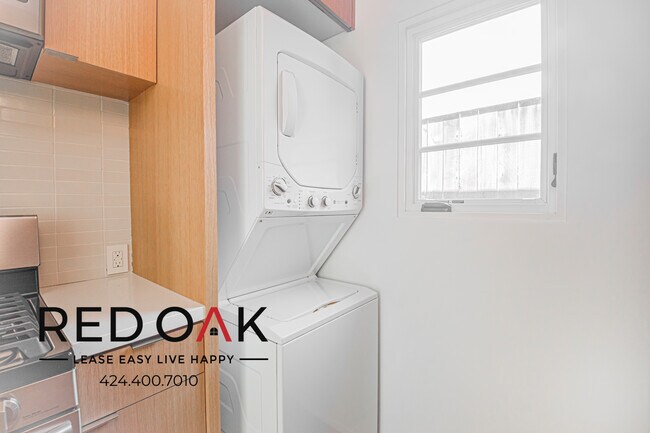 Building Photo - 2403 S Centinela Ave