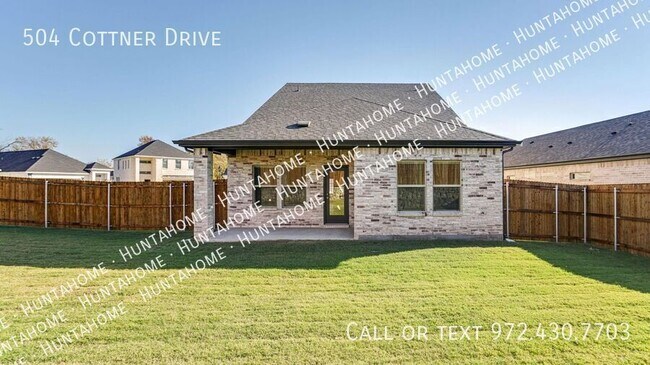 Building Photo - 504 Cottner Dr