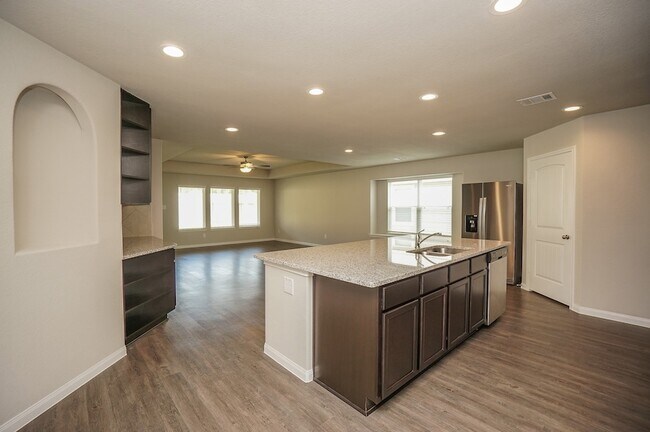 Building Photo - 3331 Rosselli Brush Dr