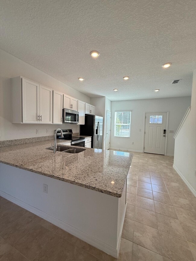 Building Photo - 7237 Sabal Ter