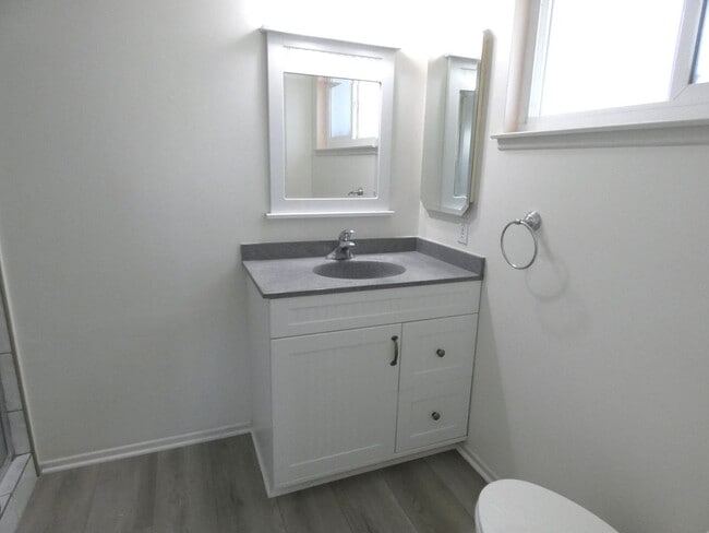 Building Photo - *Available NOW  in Whittier!*