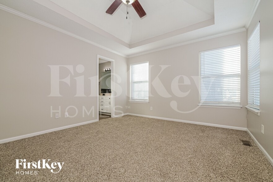 Building Photo - 409 Sandra Ln