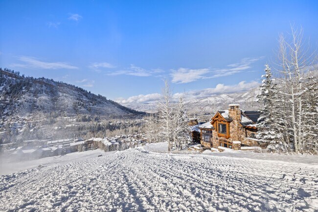 Building Photo - 472 Thunderbowl Ln