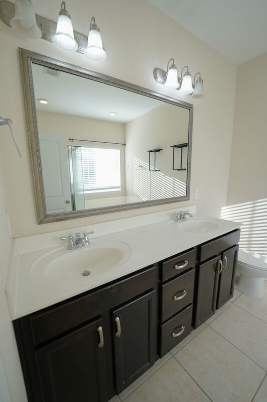 Building Photo - 43 Sand Valley Ct