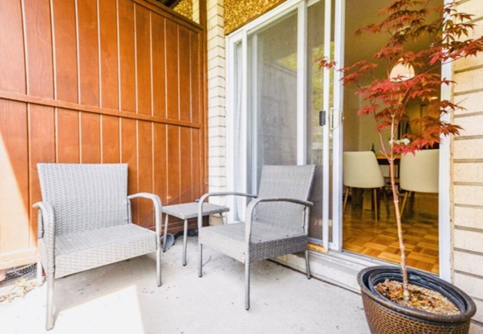 Building Photo - 1111 River