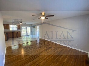 Building Photo - Sherwood Home Off Pinto Trail