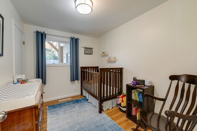 Building Photo - 3Bd/2Ba Kenmore House