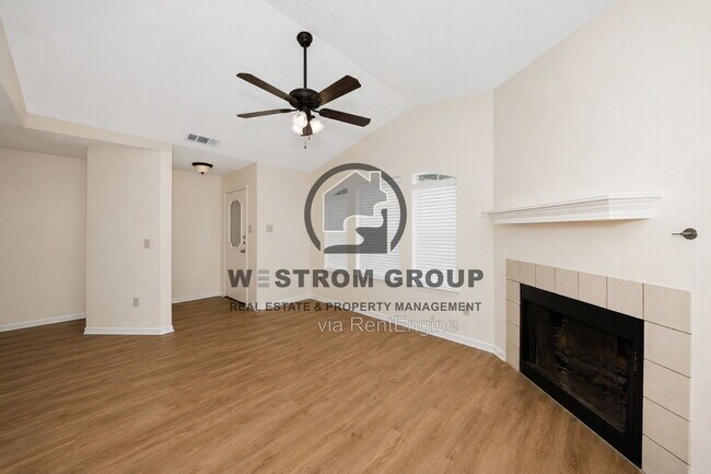 Building Photo - 316 Crowe Dr