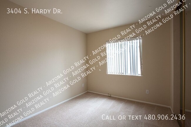 Building Photo - 3404 S Hardy Dr