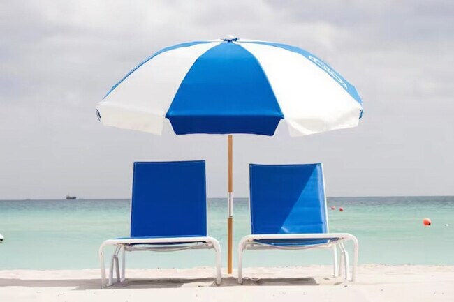 Building Photo - 825 Jimmy Buffett Mem Hwy