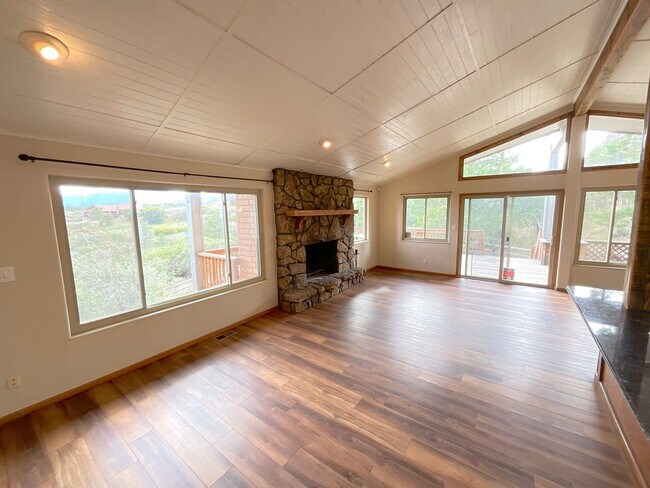 Building Photo - 5 Bedroom Home, 4.61 Acres, Available Near W Woodmen Rd & Westwood Rd!