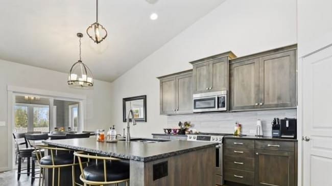 Building Photo - Lesina