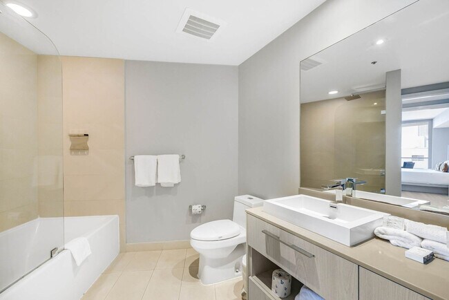 Building Photo - 4111 S Ocean Dr