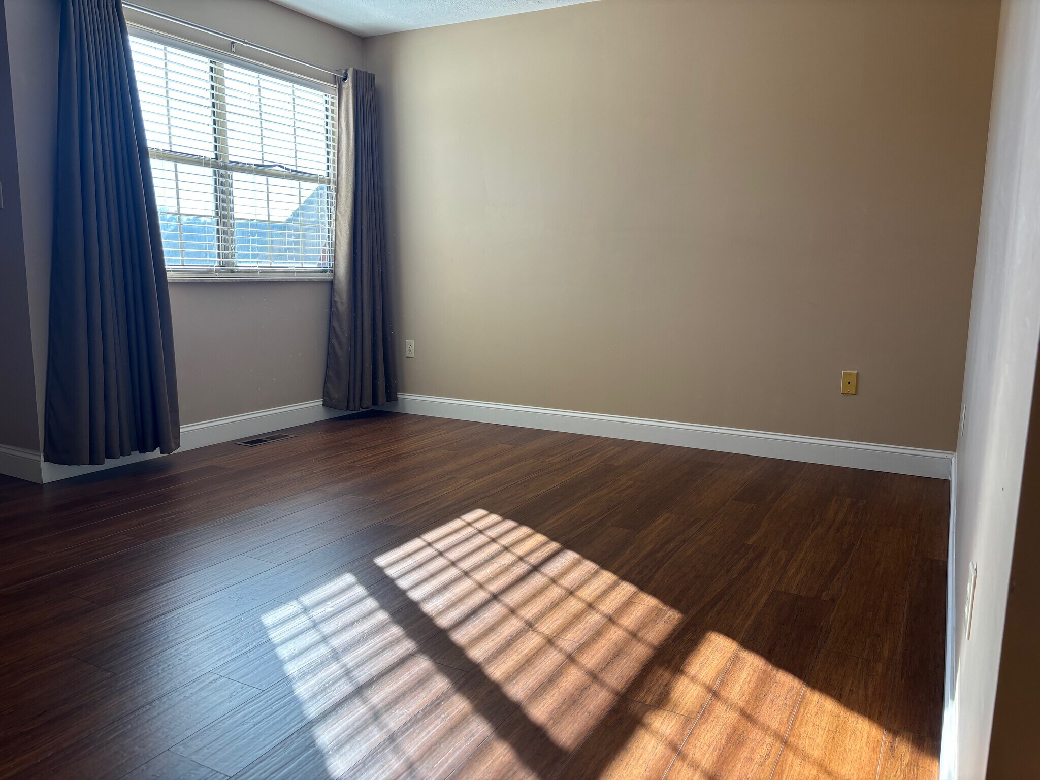 Building Photo - 1353 Monteverdi Ct