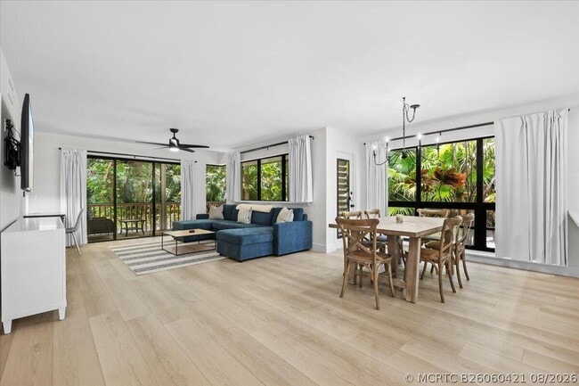 Building Photo - 221 Brackenwood Terrace