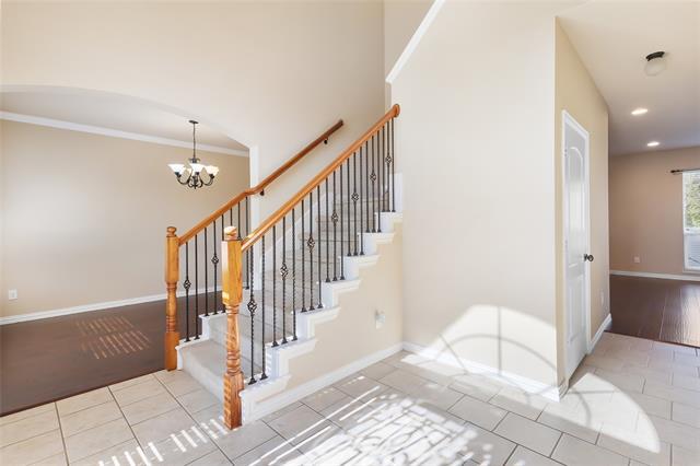 Building Photo - 2324 Amesbury Dr