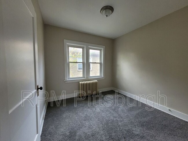 Building Photo - 3853 Brighton Rd
