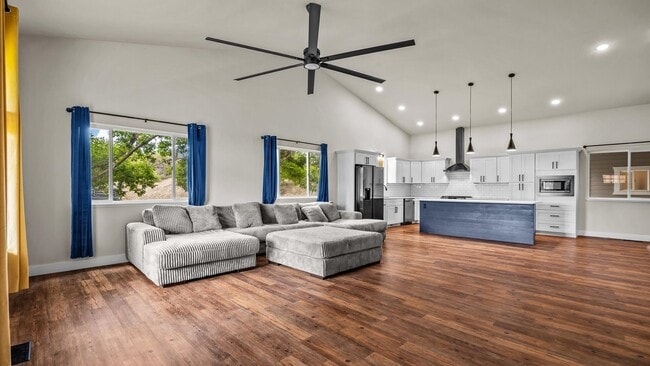 Building Photo - 3312-E 1/4 E 1/4 Rd