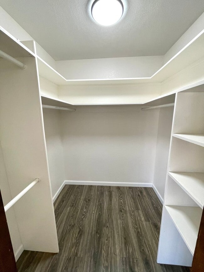 Building Photo - Newly Remodeled 3 Bedroom Home off of Hancock Rd!