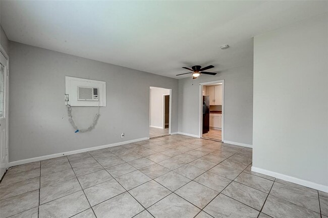 Building Photo - 7621 Sundown Dr