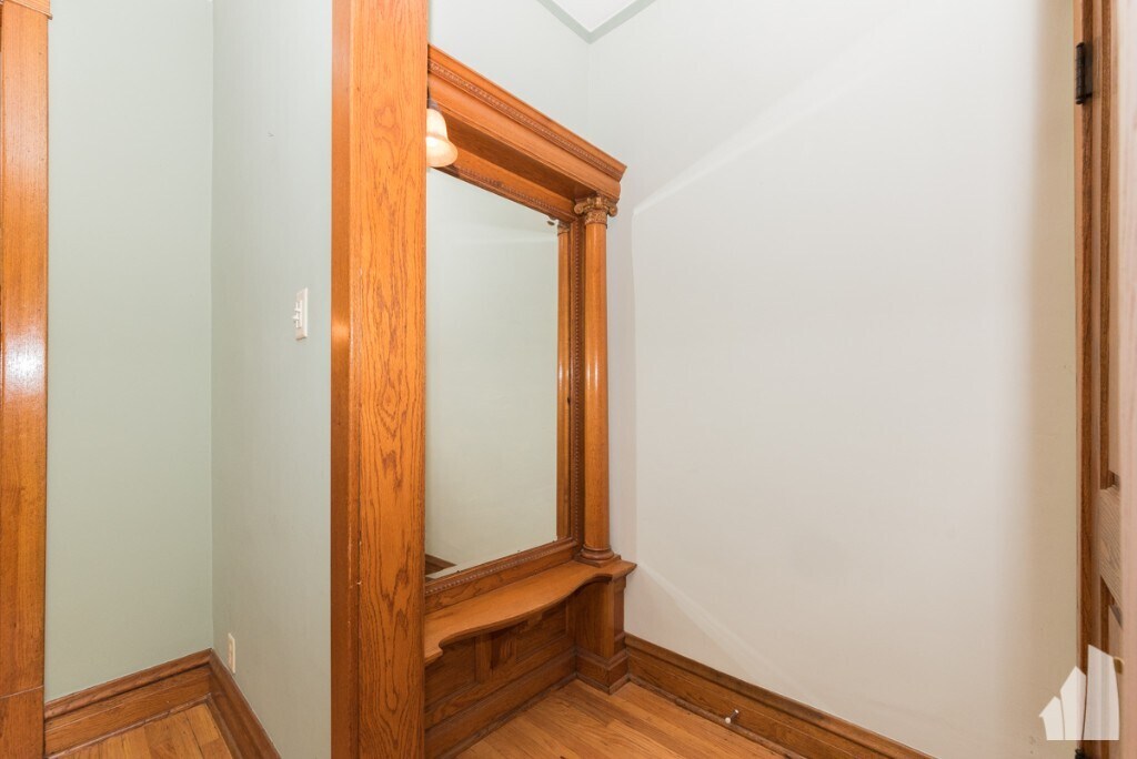 Building Photo - 3710 N Damen Ave