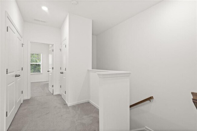 Building Photo - 1619 Avery Wy