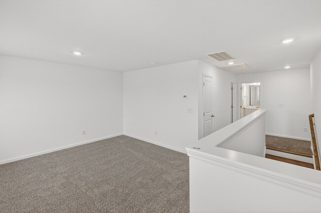 Building Photo - 4909 Russell David Dr