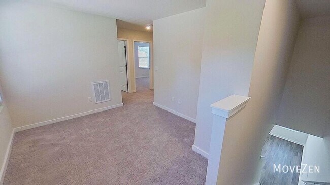 Building Photo - 161 Davis Dr