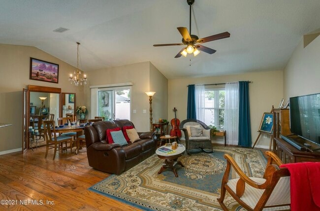 Building Photo - 453 Island View Cir