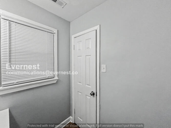 Building Photo - 835 Margo Ln