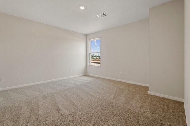 Building Photo - 15802 Berry Hl Dr