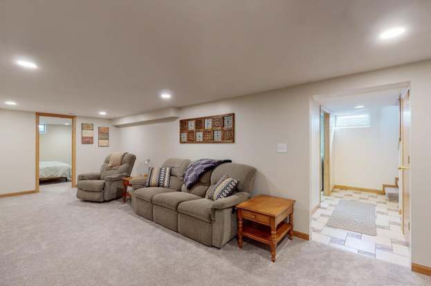 Building Photo - 1106 8th Ave SW