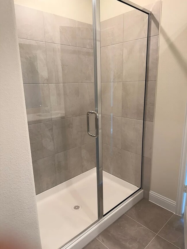 Building Photo - 801 Portina Dr