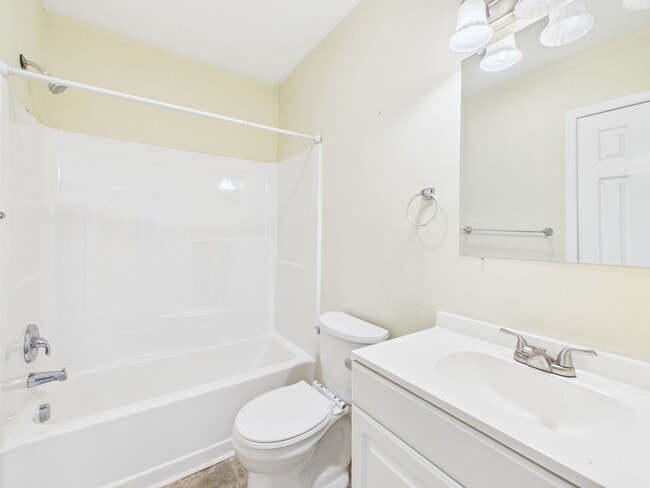 Building Photo - 604 W Vine St