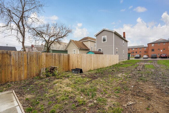 Building Photo - 1027-1029 Madison Ave